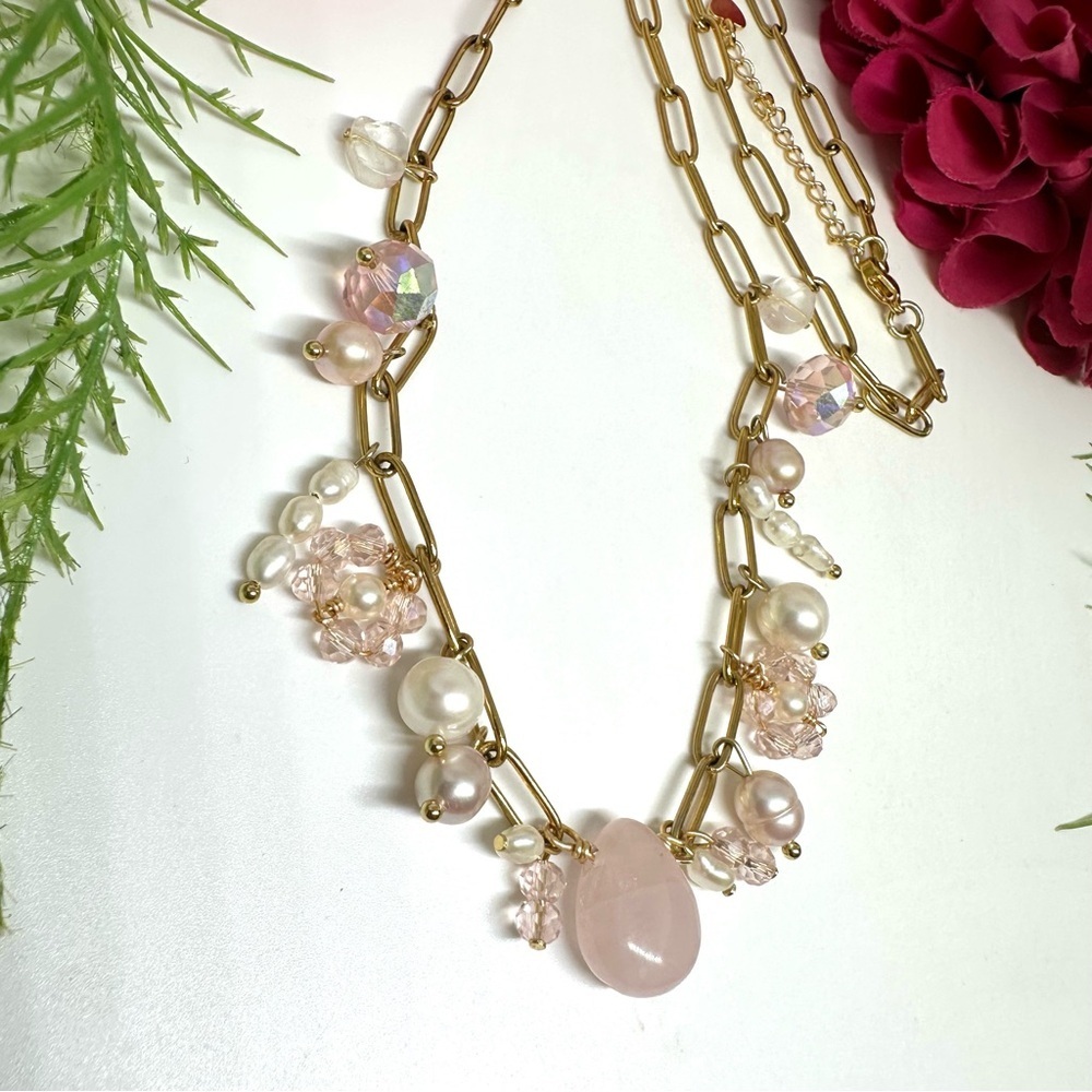 NEW⚜️Rose Quartz Freshwater Pearl & Crystal Flower Charm Necklace - Picture 3 of 8